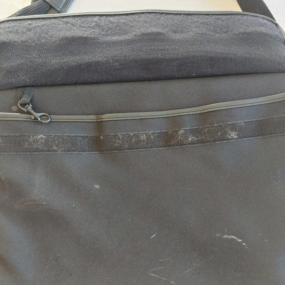 Dell Laptop Computer Carrying Case 17 Inch Bag Black With Shoulder Strap